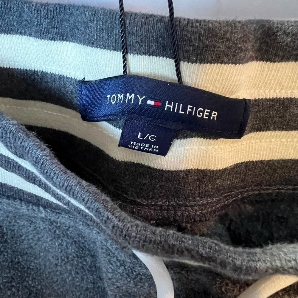Men’s Tommy Hilfiger Joggers L - Picture 3 of 5